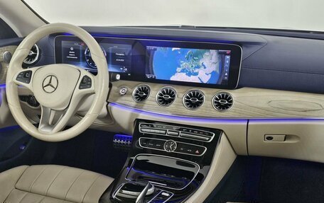 Mercedes-Benz E-Класс, 2017 год, 5 000 000 рублей, 14 фотография