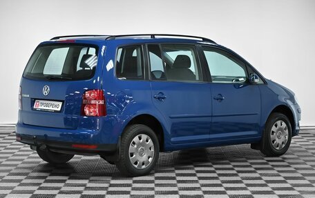 Volkswagen Touran III, 2007 год, 799 000 рублей, 4 фотография