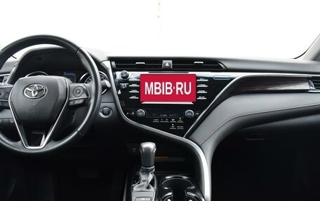 Toyota Camry, 2021 год, 3 238 000 рублей, 12 фотография
