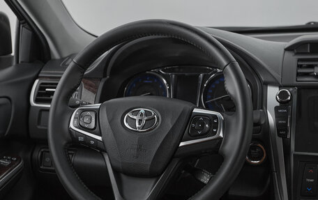 Toyota Camry, 2016 год, 1 745 000 рублей, 10 фотография
