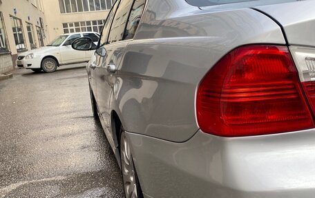 BMW 3 серия, 2005 год, 900 000 рублей, 3 фотография