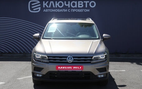 Volkswagen Tiguan II, 2018 год, 2 750 000 рублей, 3 фотография