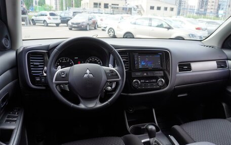 Mitsubishi Outlander III рестайлинг 3, 2012 год, 1 890 000 рублей, 6 фотография