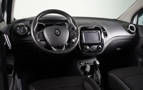 Renault Kaptur I рестайлинг, 2017 год, 1 849 000 рублей, 6 фотография