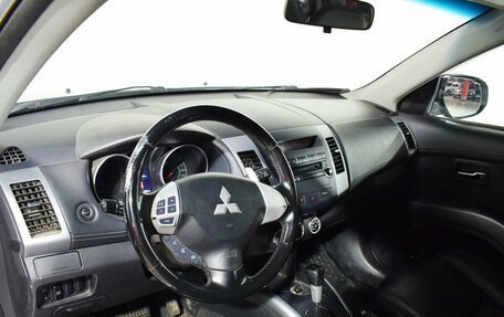 Mitsubishi Outlander III рестайлинг 3, 2010 год, 1 420 000 рублей, 7 фотография