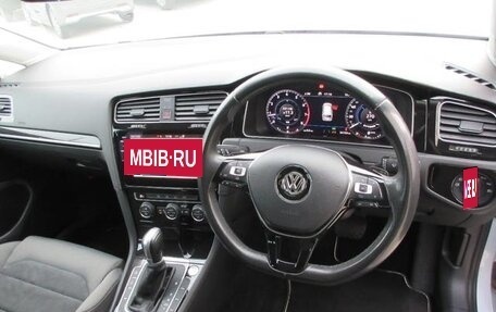 Volkswagen Golf VII, 2017 год, 1 190 013 рублей, 12 фотография