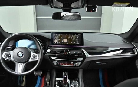 BMW 5 серия, 2021 год, 3 285 000 рублей, 7 фотография