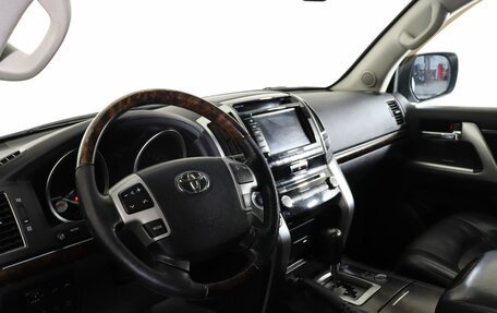Toyota Land Cruiser 200, 2015 год, 5 399 000 рублей, 15 фотография