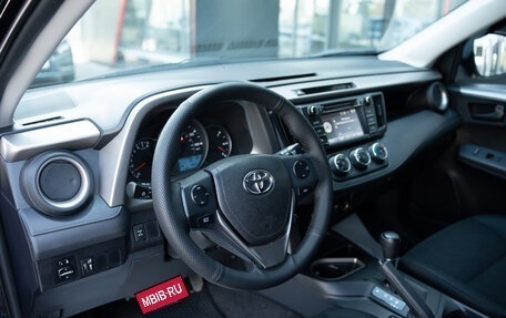Toyota RAV4, 2016 год, 2 800 000 рублей, 9 фотография