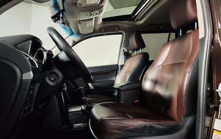 Toyota Land Cruiser Prado 150 рестайлинг 2, 2017 год, 4 499 000 рублей, 11 фотография