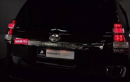 Toyota Land Cruiser Prado 150 рестайлинг 2, 2017 год, 4 499 000 рублей, 30 фотография