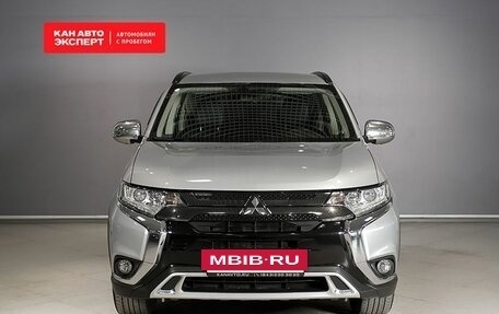 Mitsubishi Outlander III рестайлинг 3, 2021 год, 3 187 800 рублей, 12 фотография
