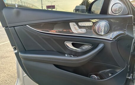 Mercedes-Benz E-Класс AMG, 2017 год, 11 000 000 рублей, 25 фотография
