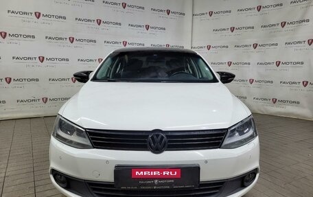 Volkswagen Jetta VI, 2012 год, 990 000 рублей, 2 фотография