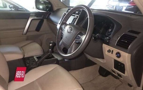 Toyota Land Cruiser Prado 150 рестайлинг 2, 2021 год, 3 470 000 рублей, 5 фотография