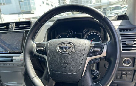 Toyota Land Cruiser Prado 150 рестайлинг 2, 2021 год, 3 415 000 рублей, 3 фотография