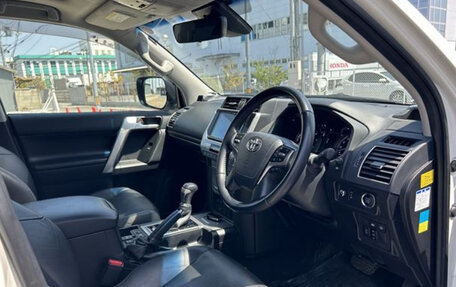 Toyota Land Cruiser Prado 150 рестайлинг 2, 2021 год, 3 415 000 рублей, 8 фотография