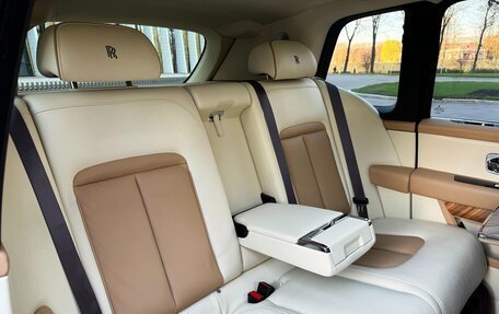 Rolls-Royce Cullinan, 2018 год, 37 900 000 рублей, 22 фотография