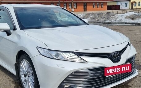 Toyota Camry, 2018 год, 3 800 000 рублей, 11 фотография