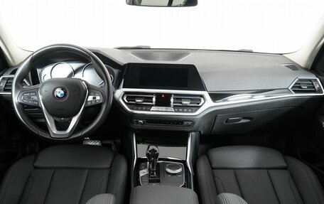 BMW 3 серия, 2020 год, 3 890 000 рублей, 15 фотография