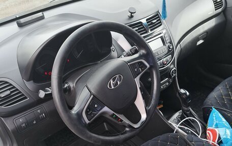 Hyundai Solaris II рестайлинг, 2016 год, 1 250 000 рублей, 5 фотография