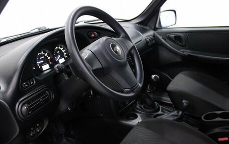 Chevrolet Niva I рестайлинг, 2017 год, 945 000 рублей, 12 фотография