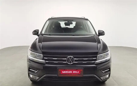 Volkswagen Tiguan II, 2020 год, 2 799 000 рублей, 3 фотография