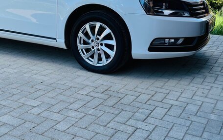 Volkswagen Passat B7, 2011 год, 1 290 000 рублей, 11 фотография