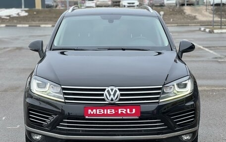 Volkswagen Touareg III, 2017 год, 3 670 000 рублей, 4 фотография