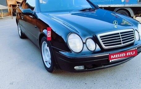 Mercedes-Benz CLK-Класс, 1998 год, 560 000 рублей, 3 фотография
