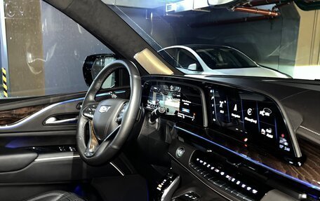 Cadillac Escalade V, 2022 год, 15 800 000 рублей, 21 фотография
