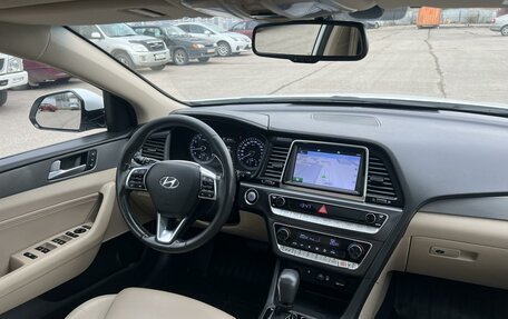 Hyundai Sonata VII, 2017 год, 1 995 000 рублей, 12 фотография