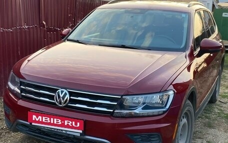 Volkswagen Tiguan II, 2017 год, 2 800 000 рублей, 2 фотография