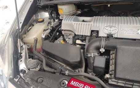 Toyota Prius, 2012 год, 1 290 000 рублей, 7 фотография