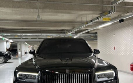 Rolls-Royce Cullinan, 2023 год, 77 700 000 рублей, 3 фотография