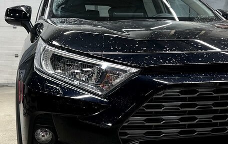 Toyota RAV4, 2021 год, 3 800 000 рублей, 2 фотография