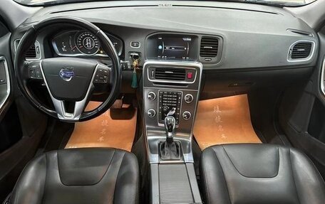 Volvo V60 I, 2015 год, 2 200 000 рублей, 5 фотография