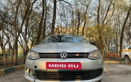 Volkswagen Polo VI (EU Market), 2012 год, 610 000 рублей, 2 фотография