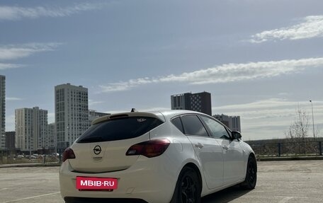 Opel Astra J, 2012 год, 950 000 рублей, 6 фотография