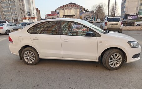 Volkswagen Polo VI (EU Market), 2013 год, 860 000 рублей, 2 фотография