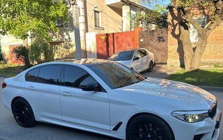 BMW 5 серия, 2018 год, 3 790 000 рублей, 3 фотография