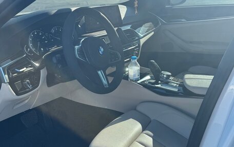 BMW 5 серия, 2018 год, 3 790 000 рублей, 11 фотография