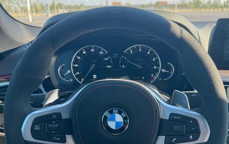 BMW 5 серия, 2018 год, 3 790 000 рублей, 15 фотография