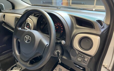 Toyota Vitz, 2012 год, 845 000 рублей, 9 фотография