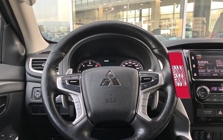 Mitsubishi Pajero Sport III рестайлинг, 2019 год, 2 861 000 рублей, 10 фотография