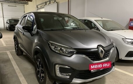 Renault Kaptur I рестайлинг, 2019 год, 1 799 000 рублей, 3 фотография