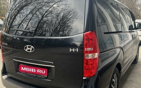 Hyundai H-1 II рестайлинг, 2021 год, 3 850 000 рублей, 6 фотография