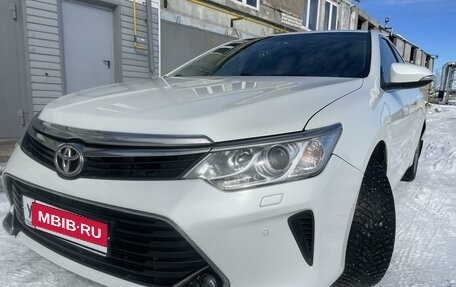 Toyota Camry, 2016 год, 2 600 000 рублей, 3 фотография