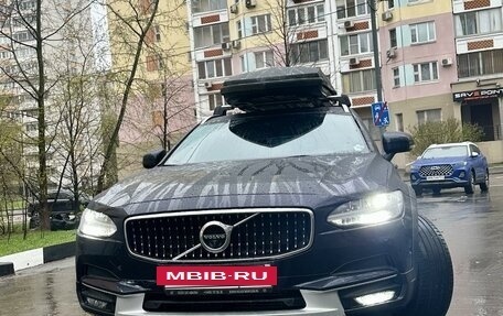 Volvo V90 Cross Country I рестайлинг, 2018 год, 4 850 000 рублей, 3 фотография