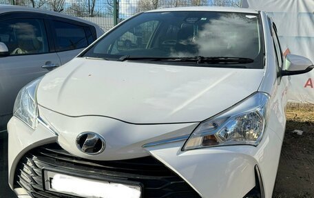 Toyota Vitz, 2017 год, 1 185 000 рублей, 2 фотография